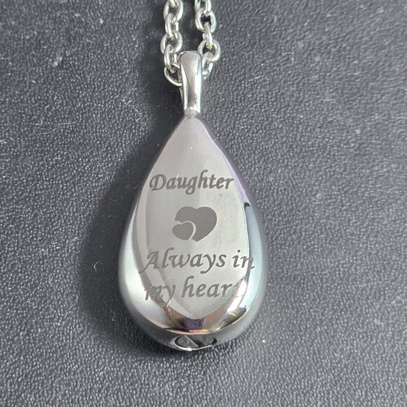 Teardrop Memorial "Daughter Always In My Heart" Pendant Necklace (NWOT) - Picture 2 of 6